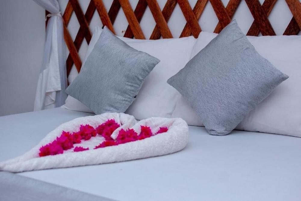 Al-Minar Hotel Zanzibar Ngoại thất bức ảnh